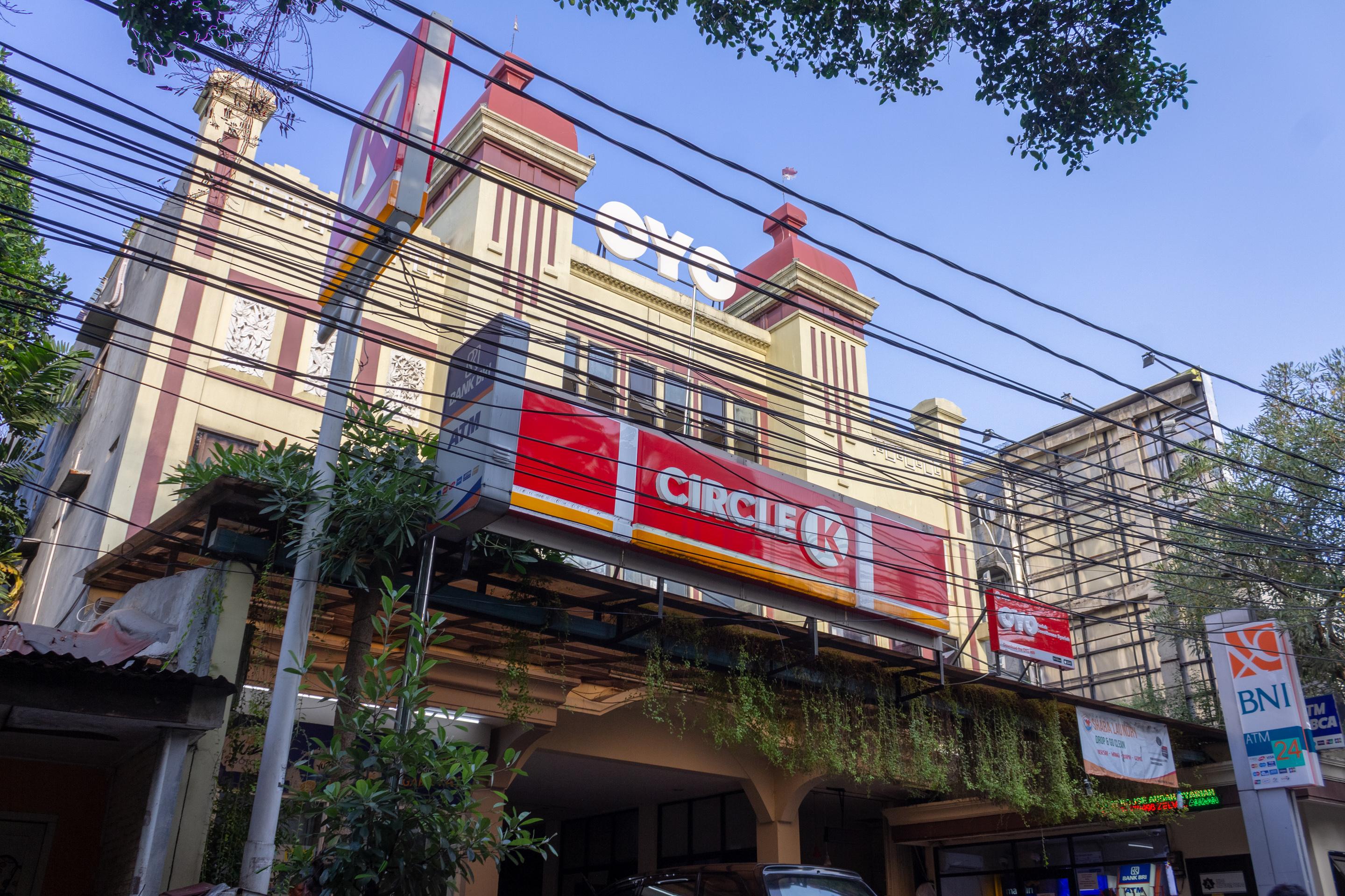 Audah Guesthouse Syariah Redpartner Giacarta Esterno foto
